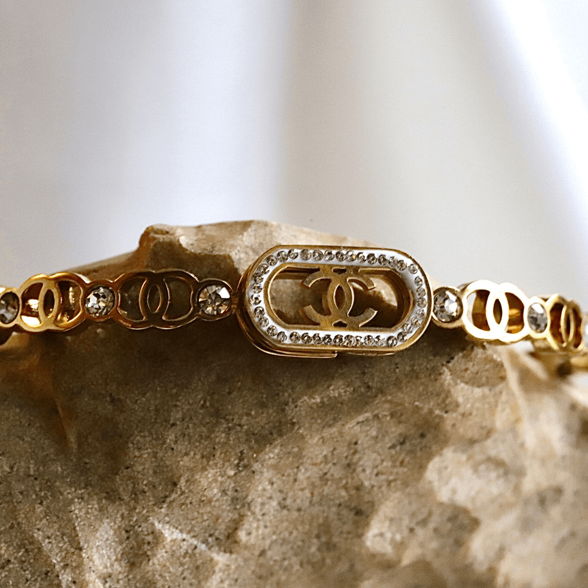 Elegant Channel loop bangle for girls