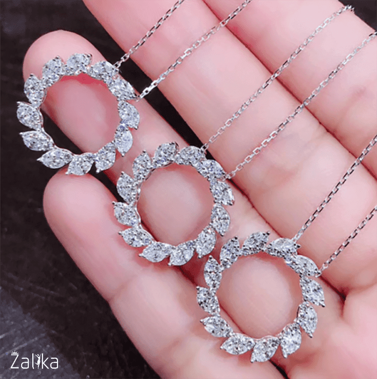 Classic Simple Floral Necklace