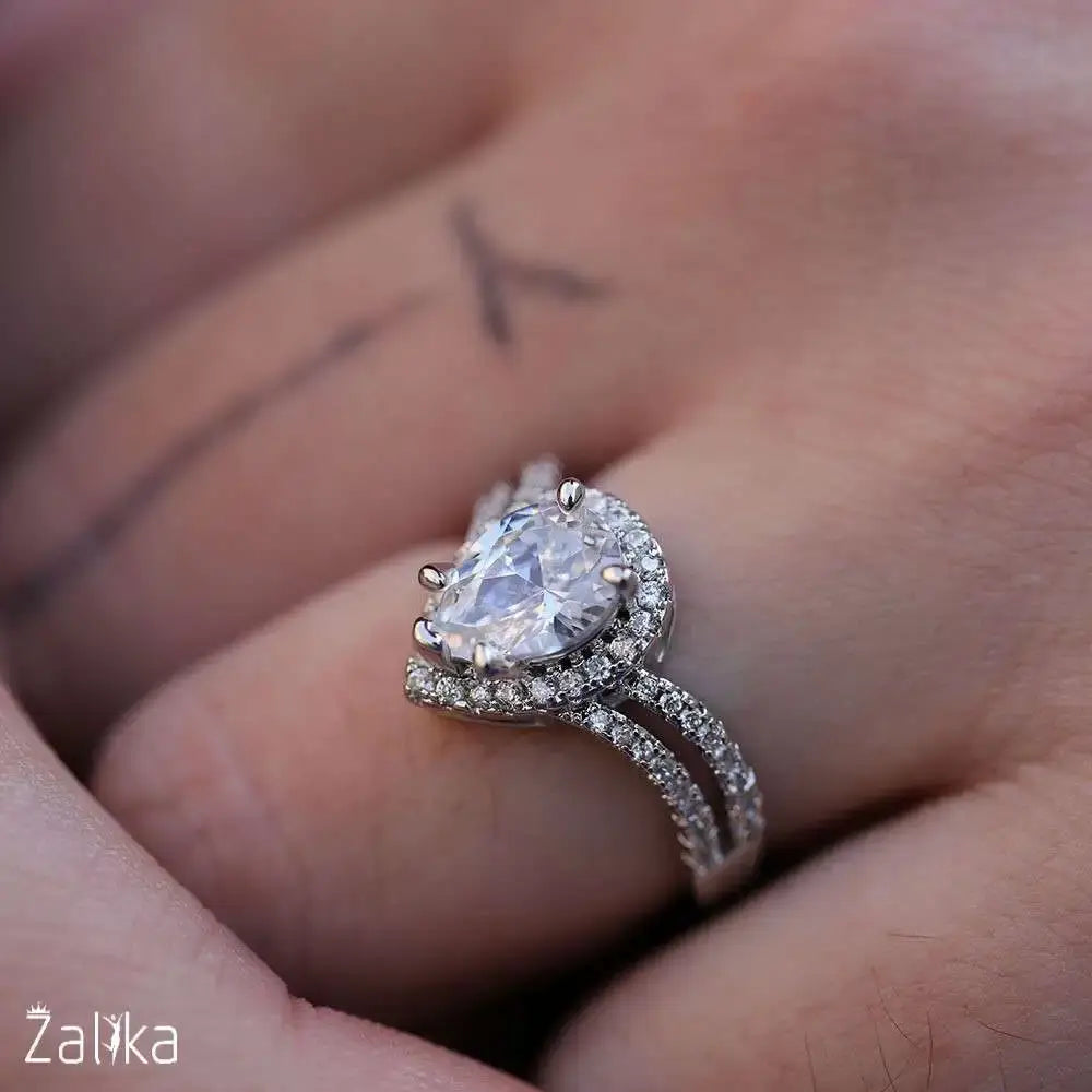 Drop-shaped Ladies Ring