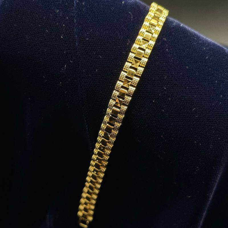 Glimmering Glory Bracelet