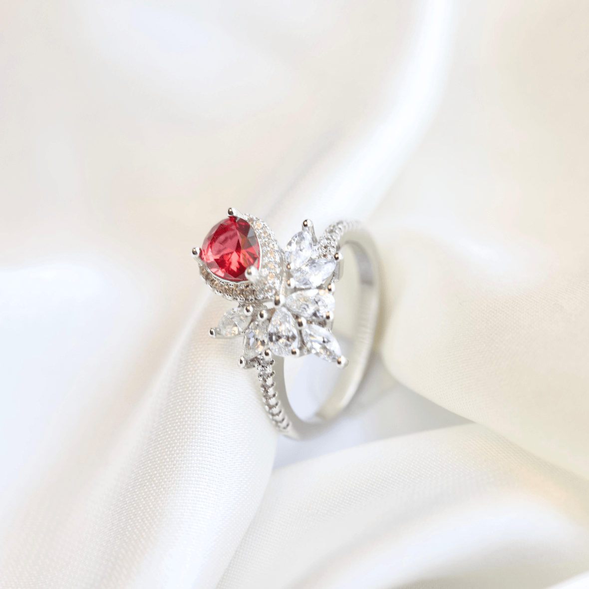 925 Silver Plating Pear Cut Bridal Ring