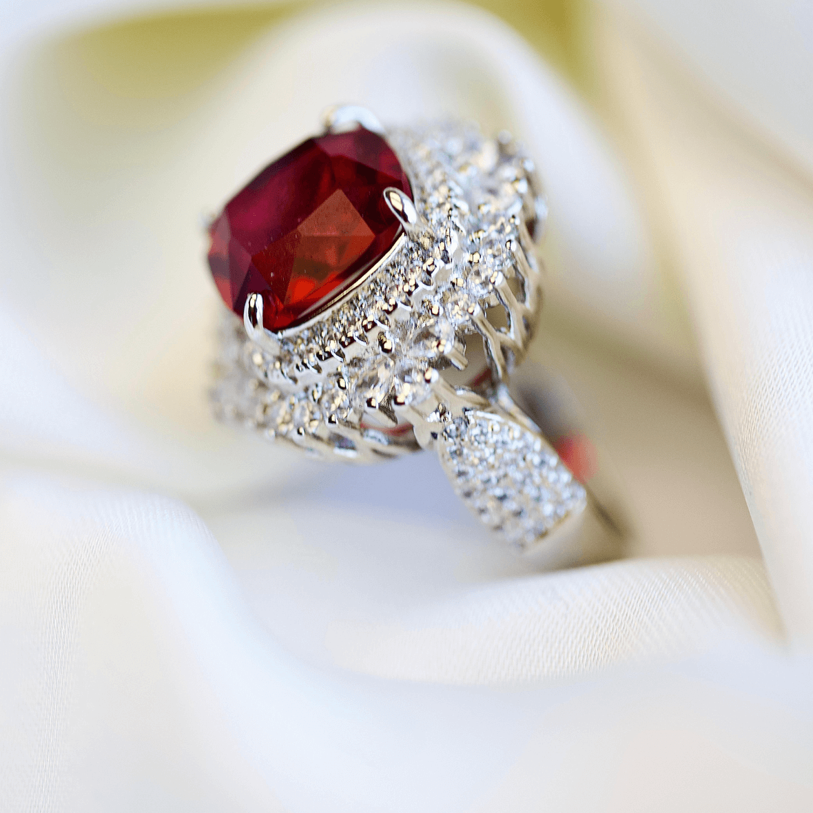 Luxury Red Ruby Crystal Ring