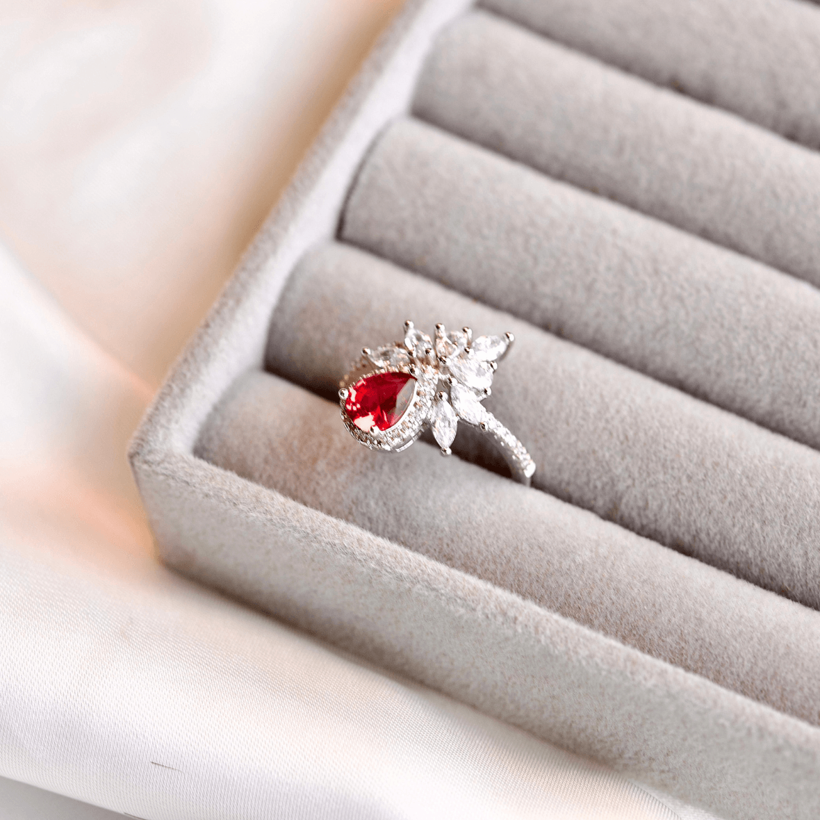 925 Silver Plating Pear Cut Bridal Ring