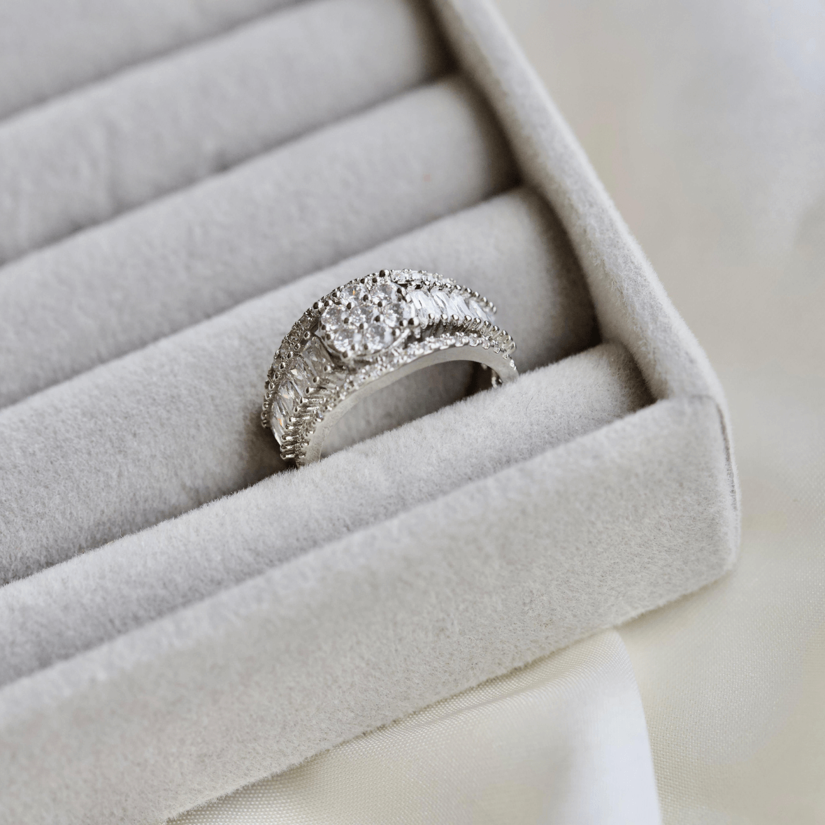 Elegant 925 Silver Ring