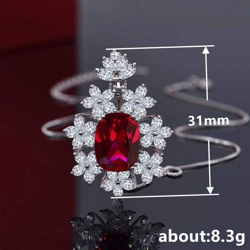 Red crystal Flower Shaped Chain Necklace