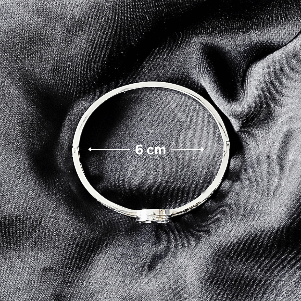 tory bangle size