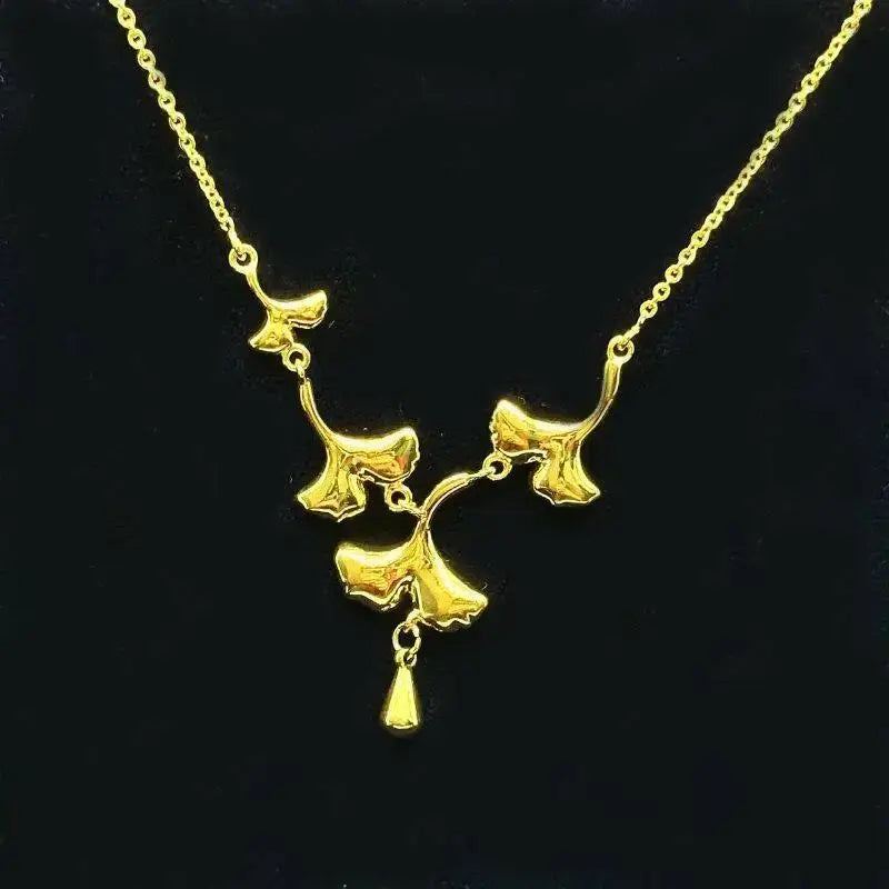 3 Flowers Style Gold color Necklace