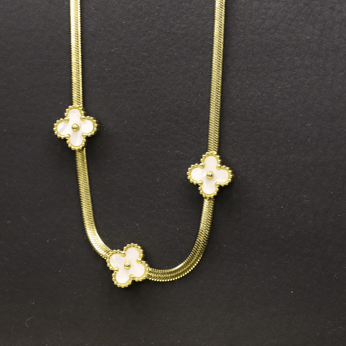 Frosted clover necklace