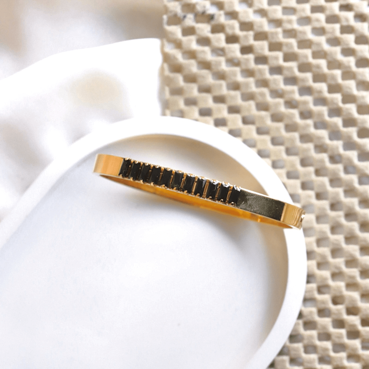 Openable Black Zircon Bangle