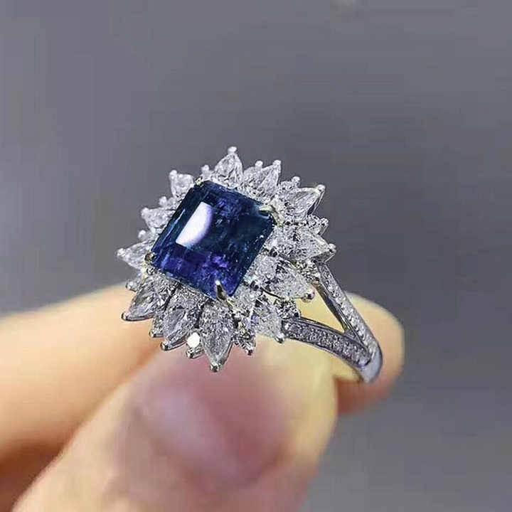 Retro moon shaped silver plated ring