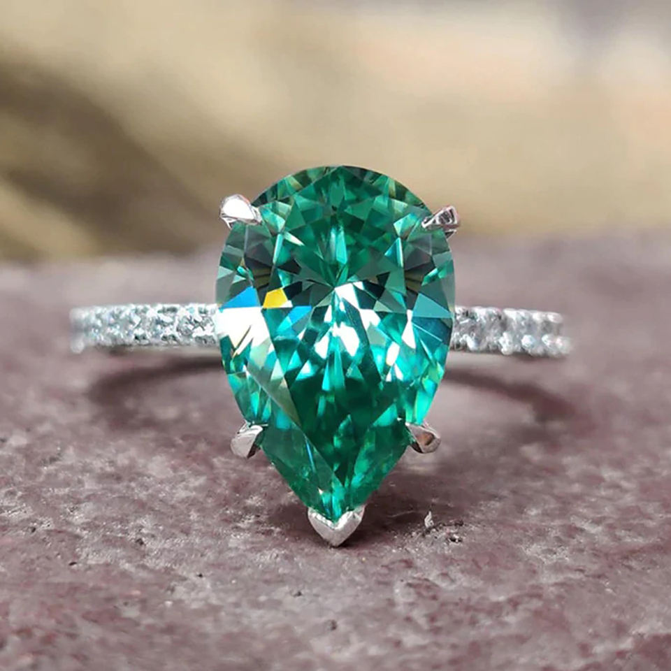 Emerald Pear Shape Ring