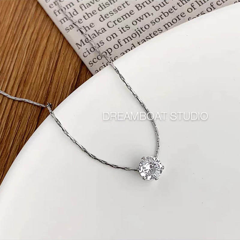 Claw Diamond Pendant Necklace