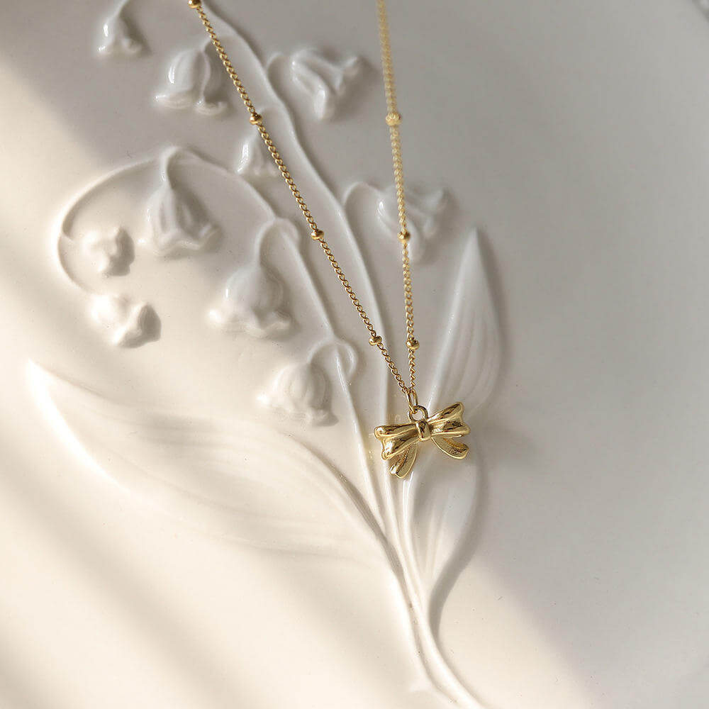 18K Gold Bow Necklace