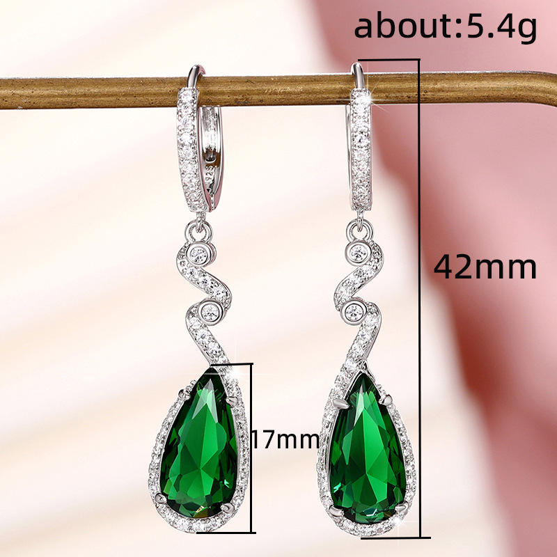 Delicat Pear Silver Plated Earring