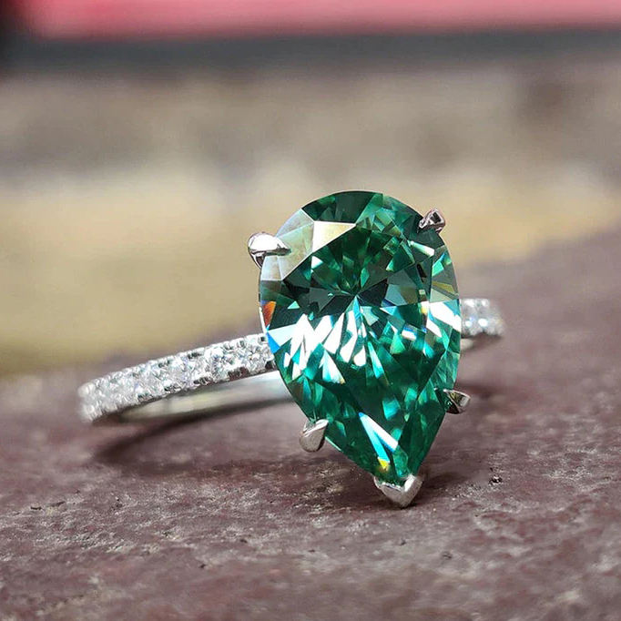 Emerald Pear Shape Ring
