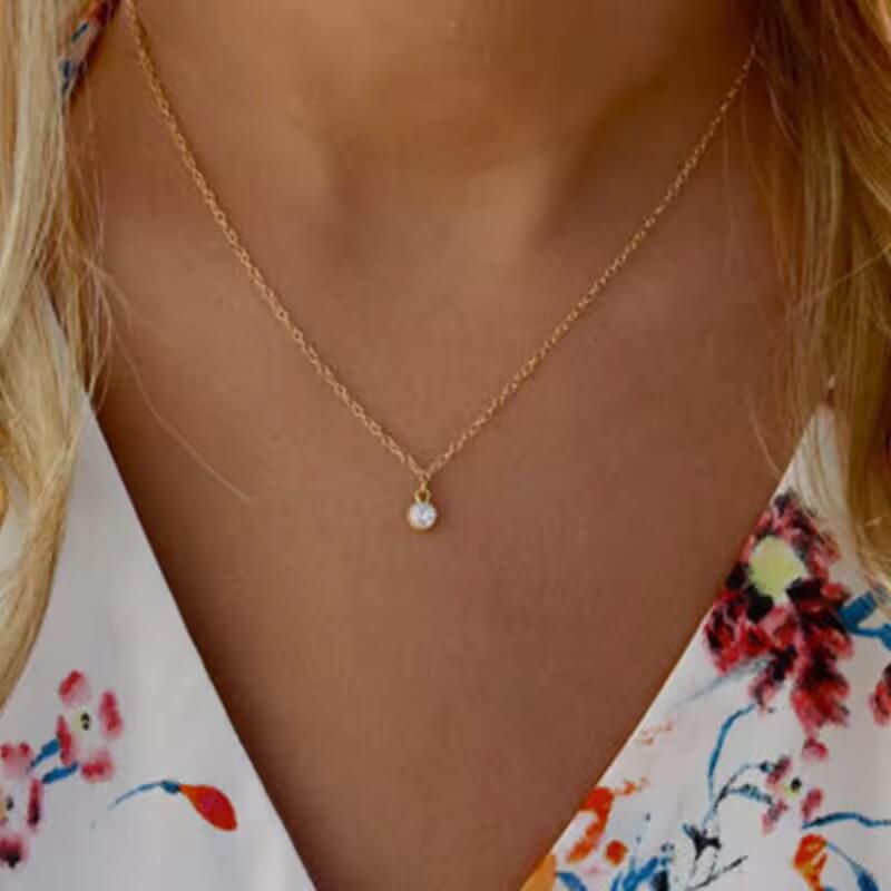 Geometric tiny diamond necklace