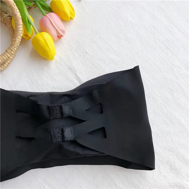 Wireless strapless push up bra