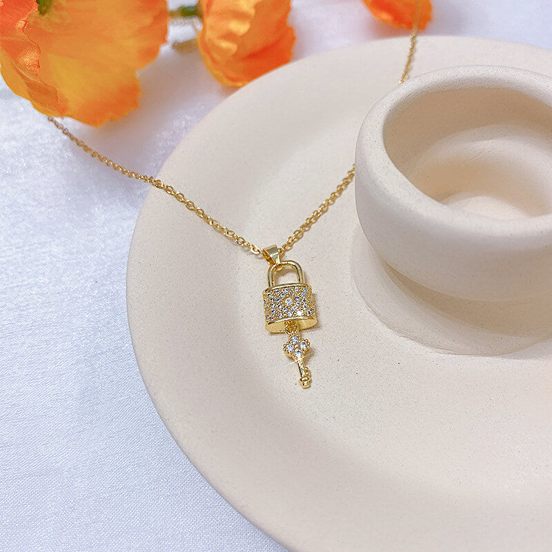 key lock Charm Necklace