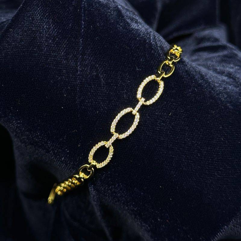 Illyana Chain style Bracelet