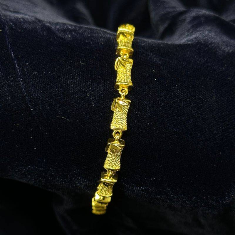 Pine 18k gold plated bracelet
