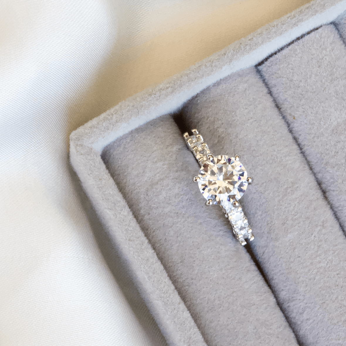 Luxury White Zirconia Engagement Ring