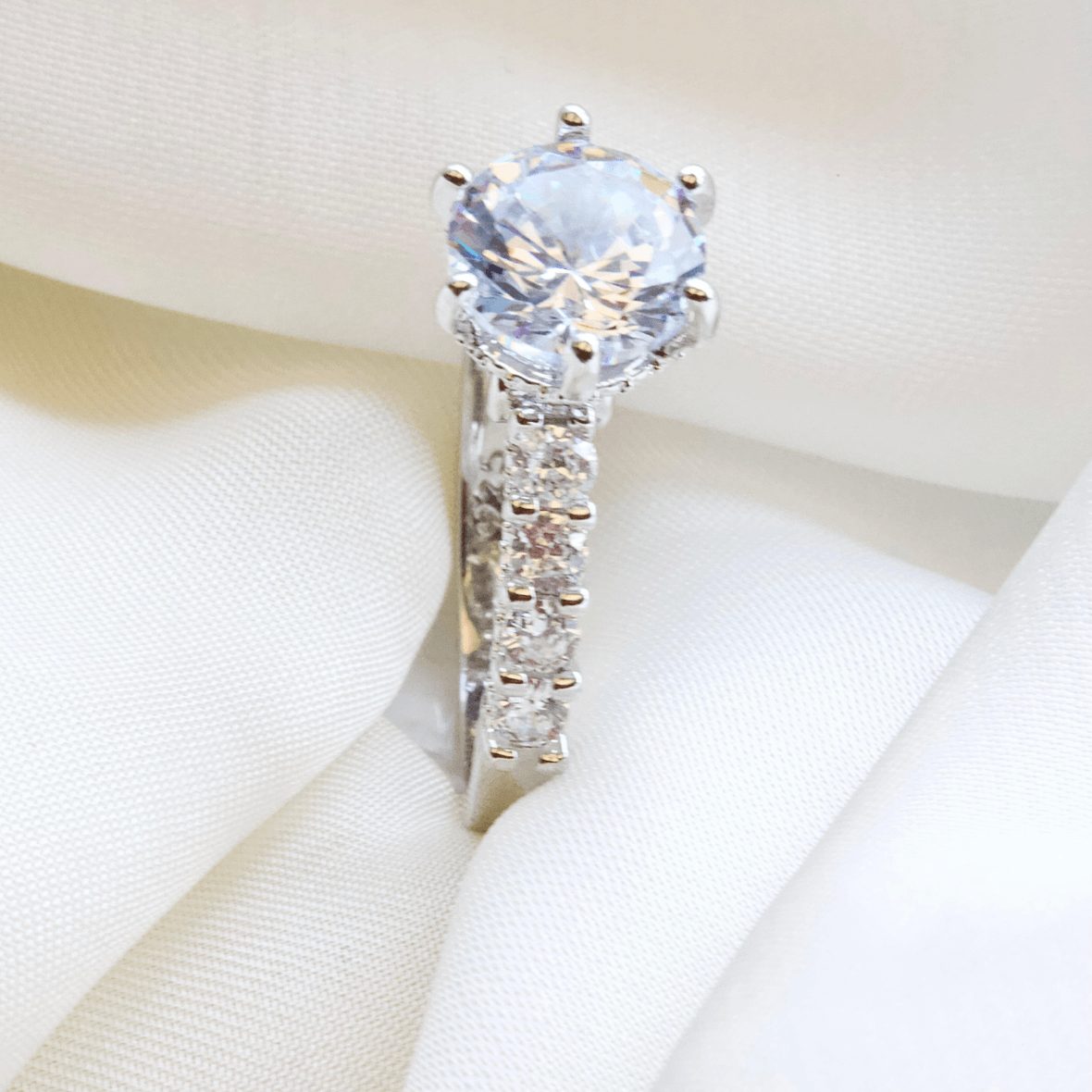 Luxury White Zirconia Engagement Ring
