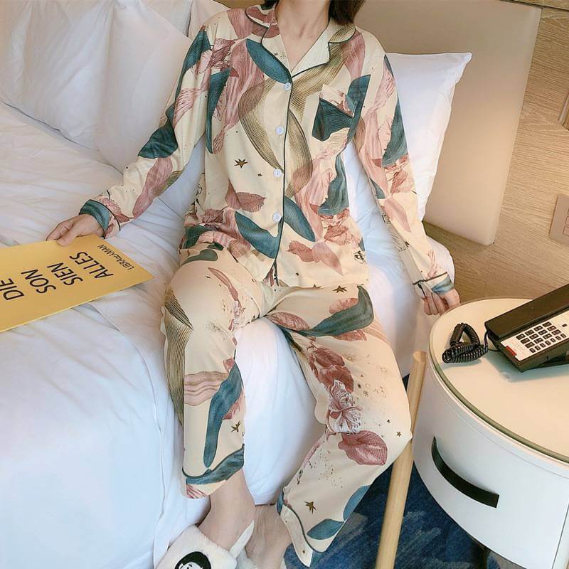 Floral Ladies Pajama Set - Skin With Bee