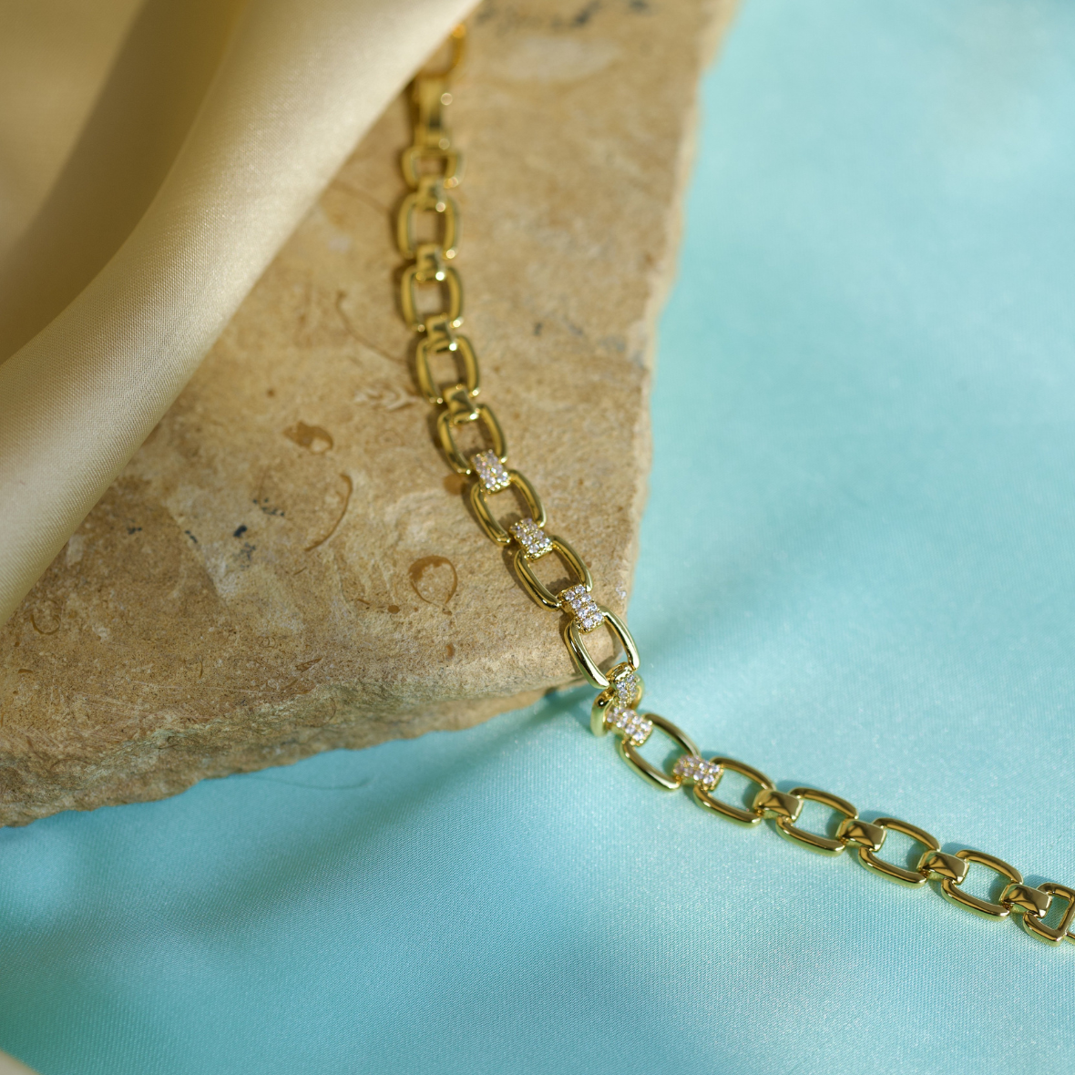 Luna 18k Gold Plated Bracelet