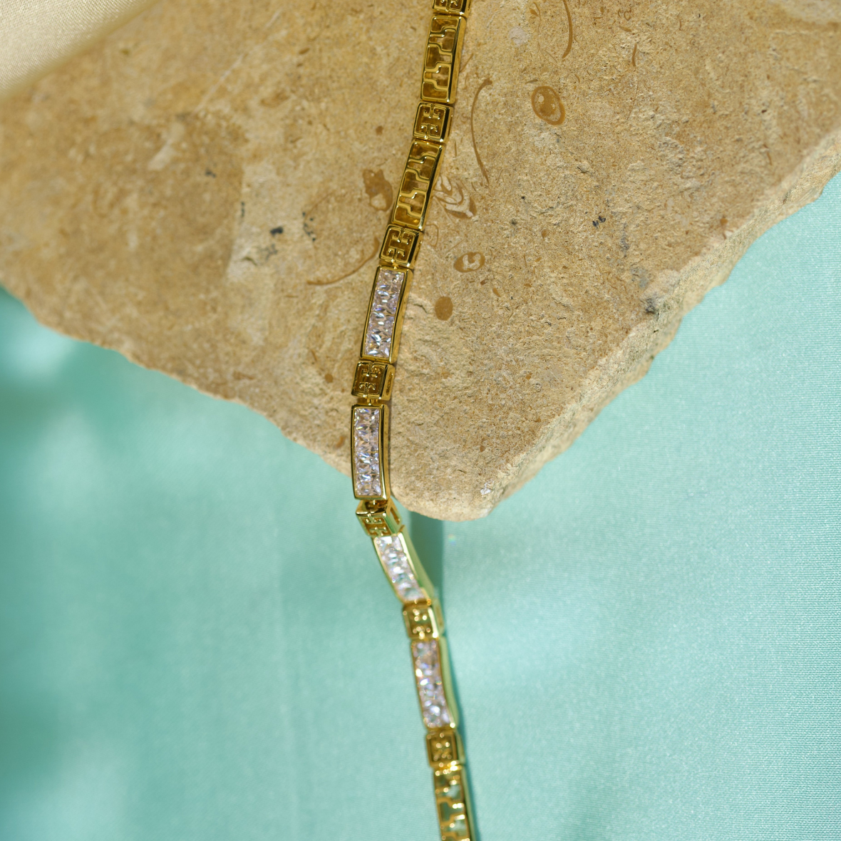 Inlaid Crystal Bracelet