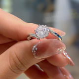 Crestora ring