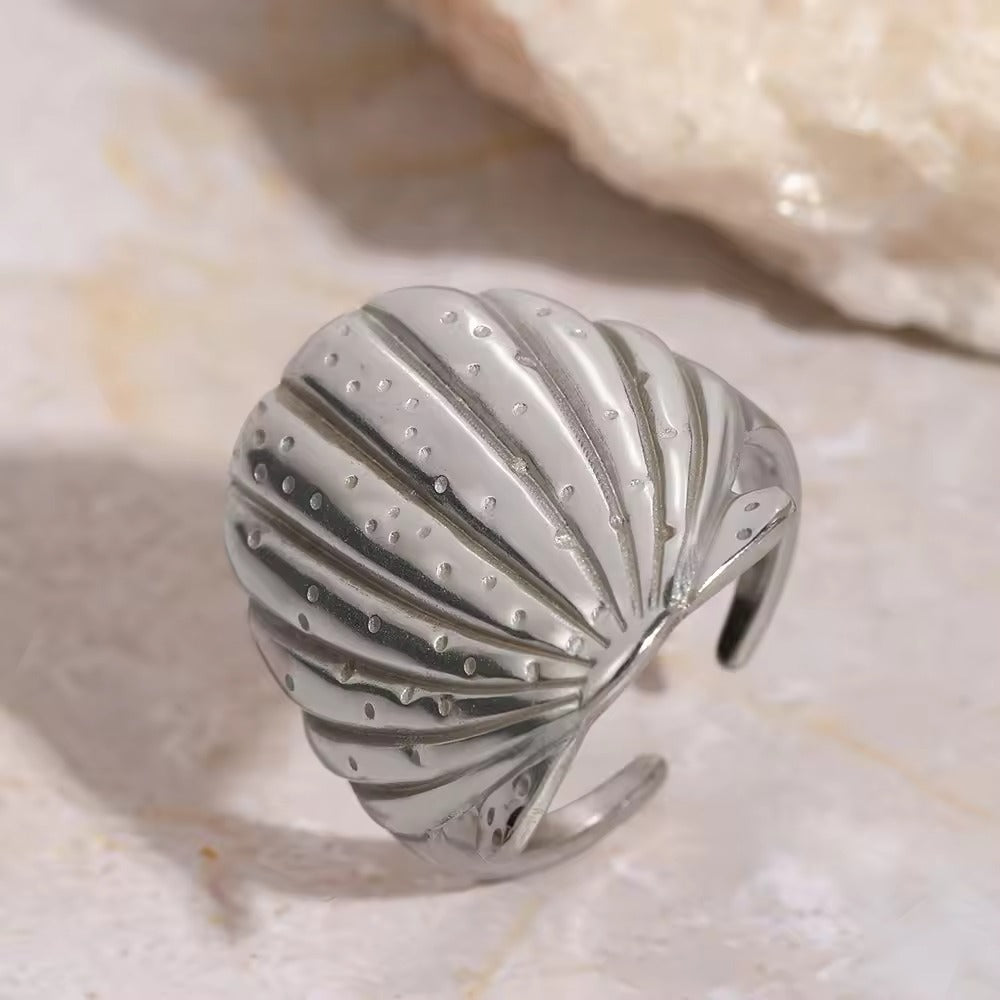 Ocean Crest Ring
