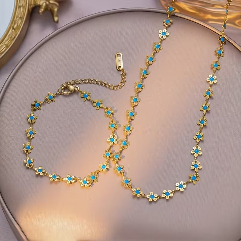 Elegant Blue Enamel Flower e Necklace