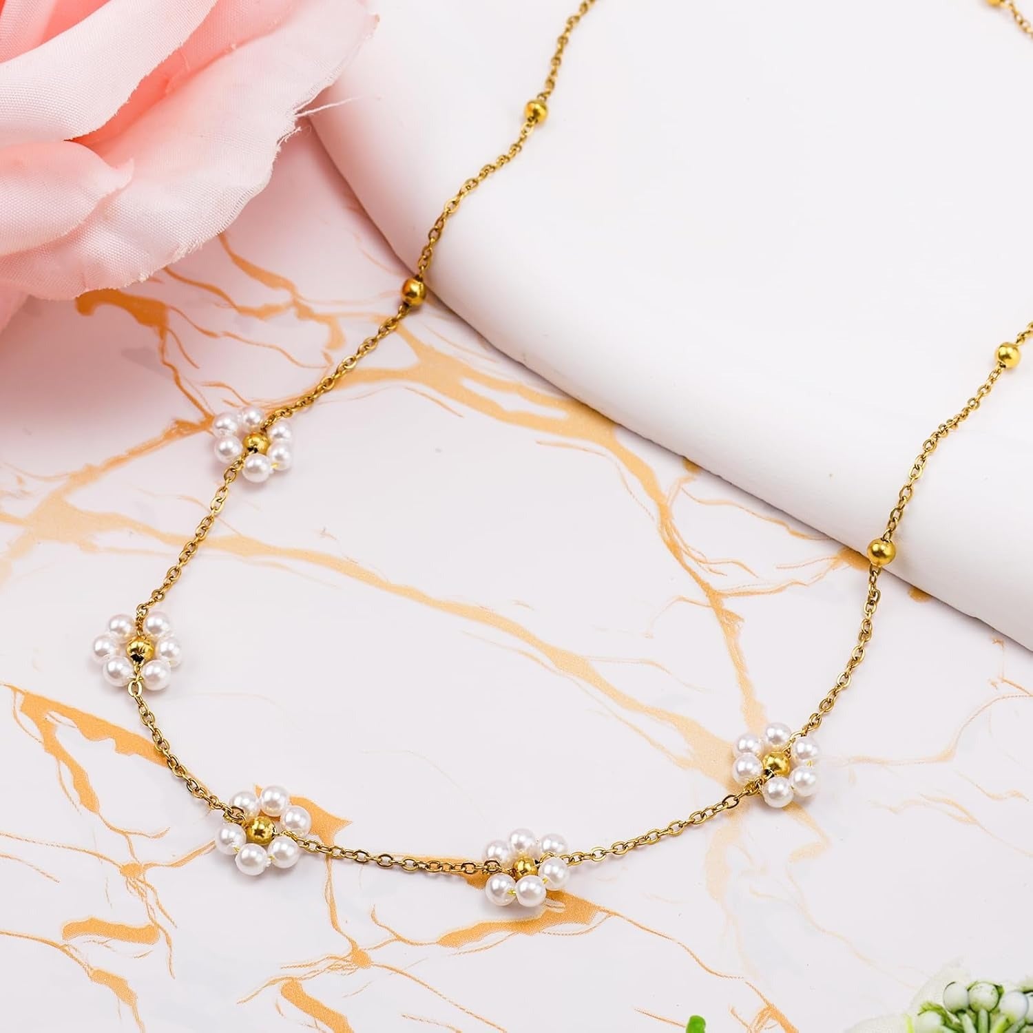 Daisy Pearl Necklace