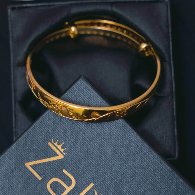 Engrave Flower 18k Gold Plated Bangle