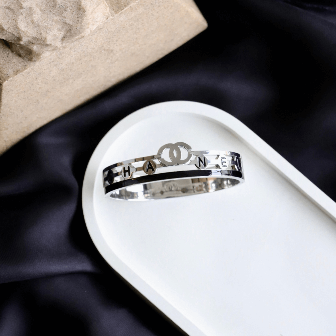 Eterna Elegance Bangle