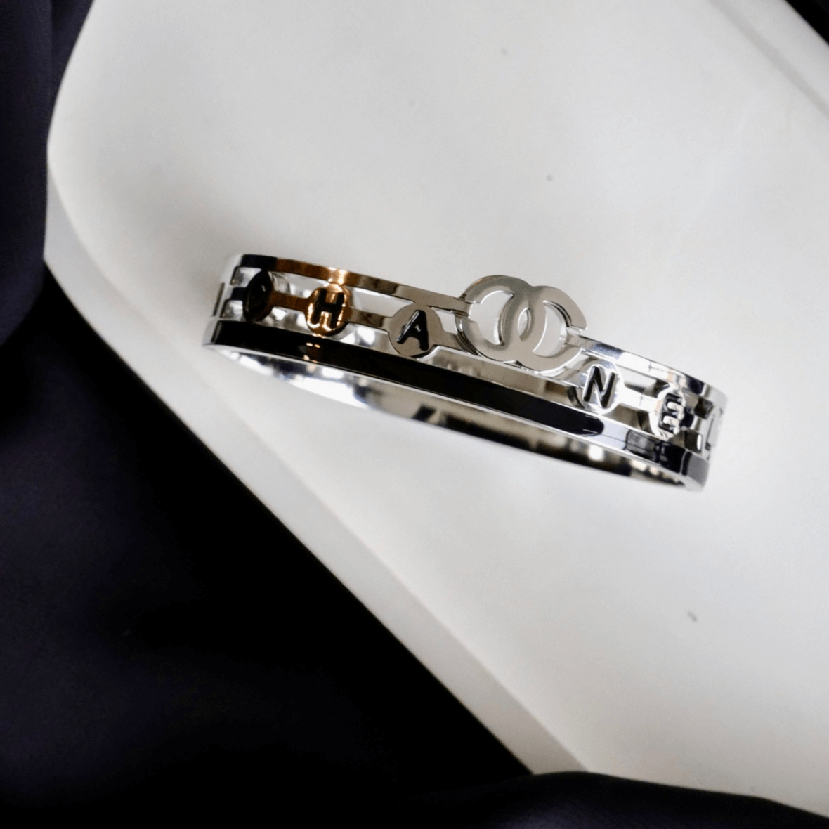 Eterna Elegance Bangle